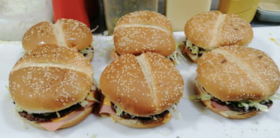 Hamburguesas Y Burritos Gargamel food