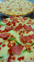 Charly Pizza food