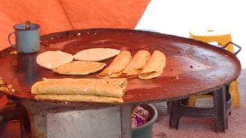 Tlacoyos Y Quesadillas Doña Mica food