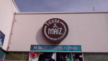 Tierra De Maíz food