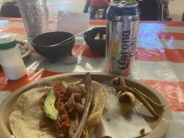 Barbacoa La Guera food