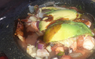 Mariscos El Cuate food