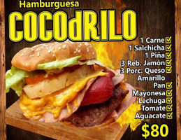 Cocodrilos Papas Y Hamburguesas Al Carbón food