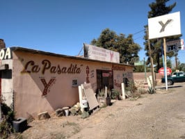 Tacos Barbacoa outside