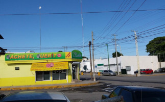 Carnitas Y Comidas Mata outside