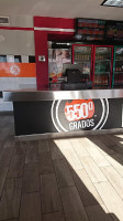 550° Grados Pizza outside