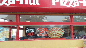 Pizza Hut Cd. Valles food