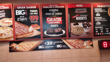 Pizza Hut Cd. Valles food