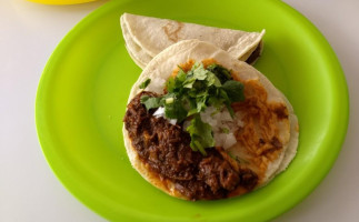 Tacos De Cabeza food