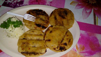 Gorditas Al Carbon Las Americas food