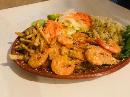 Los Corales Pescados Y Mariscos food