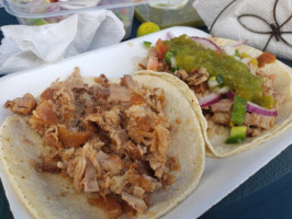 Taqueria Henrrus food