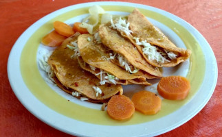 Tacos Tuxpeños Doña Ramona food