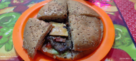 Hamburguesas “la Tortuguita” food