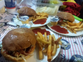 Avenida De La Burger food