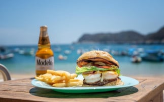 Bacaanda Beach Club Huatulco food