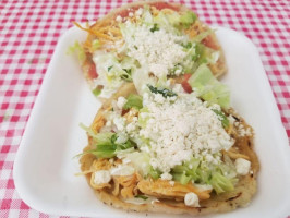 Antojitos Gedy food