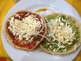 Antojitos Gedy food