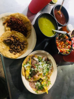 Taquería La Brasa food