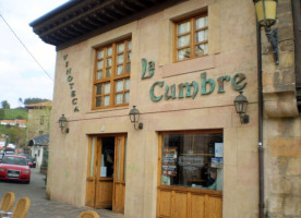 Vinoteca La Cumbre outside