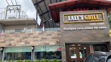 Laly's Grill outside