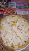 Brother Pizzas food