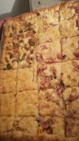 Domi's Pizzas food