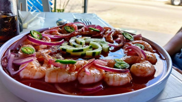 Mariscos El Tamarindo food