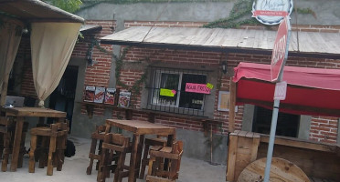 Marbella Mariscos inside