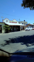 Carnitas Los Michoacanos outside