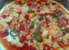 Emiliano´s Pizza food