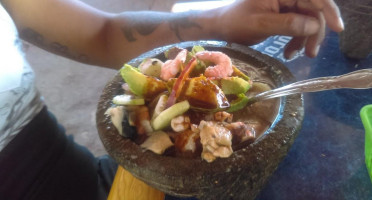 Las Glorias Carnes Y Mariscos food