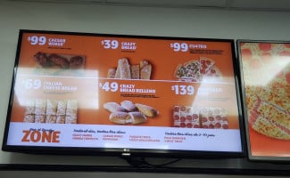 Little Caesars Pizza Cruz Del Sur inside