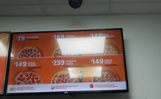 Little Caesars Pizza Cruz Del Sur inside