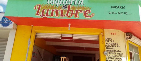 Taqueria La Lumbre outside