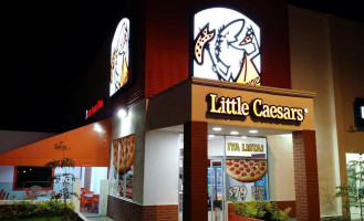 Little Caesars Pizza Bugambilias inside