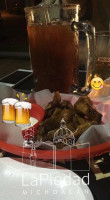 Wings N Beer food