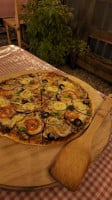 Pizzeria Carenzzio food