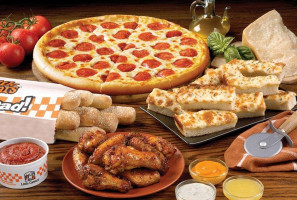 Little Caesars La Piedad food