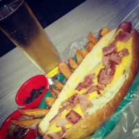 Los Dogos (hot Dogs Beer Snacks) food