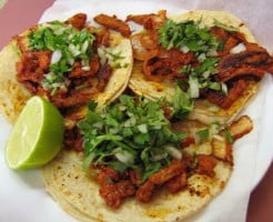 Taquería Arandas food