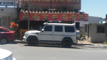 La Mejor Barbacoa De Hidalgo outside