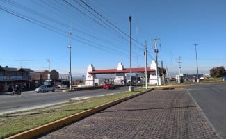 La Mejor Barbacoa De Hidalgo outside