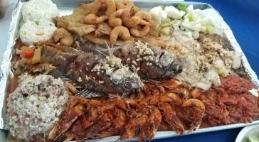 Mariscos El Barco food