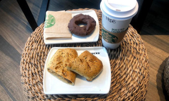 Starbucks Punto Sur food