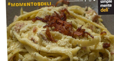 Simplementedeli food