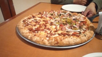 Pizza Classic's food