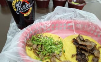 Tacos El Pata inside