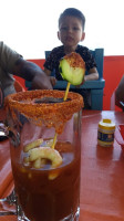 Mariscos Los Compadres food