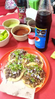 Taquería Flores food